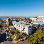 Little Italy Inn - Limited Service Apart Hotel